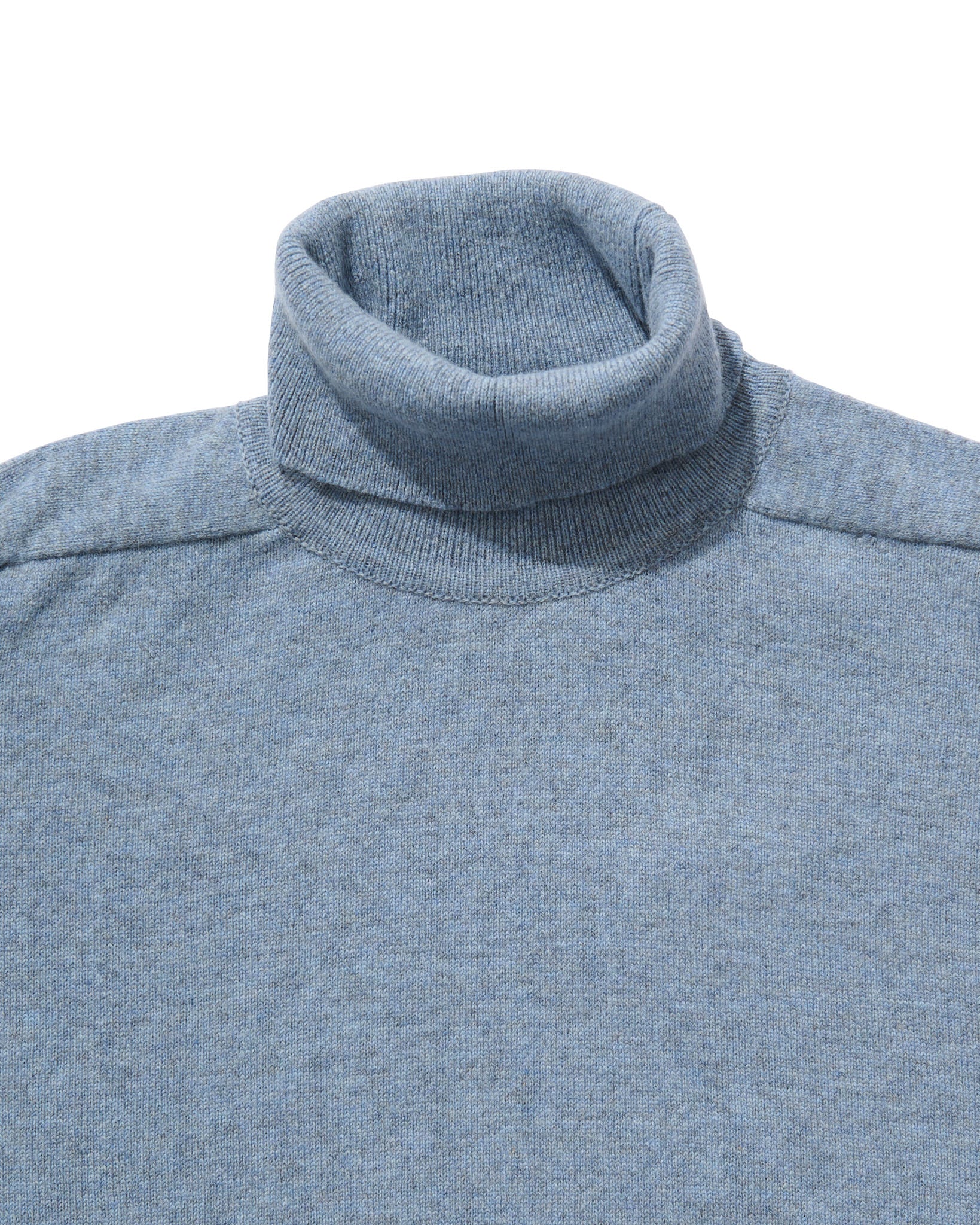 Standard Turtleneck in Waves